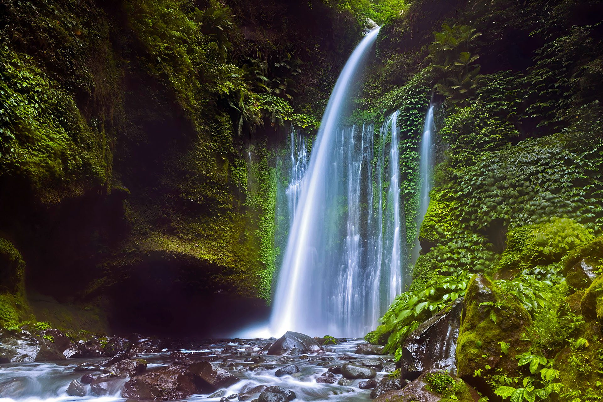 Air Terjun Tiu Kelep